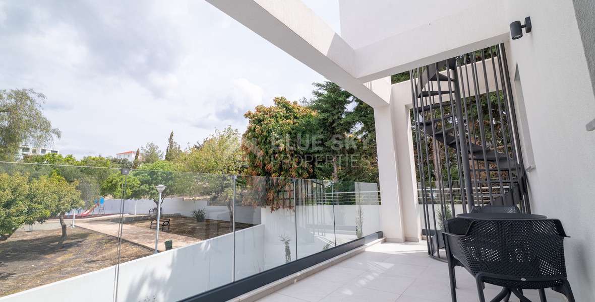 Luxury Five-Bedroom Villa with Panoramic Sea Views for Sale in Agios Athanasios,