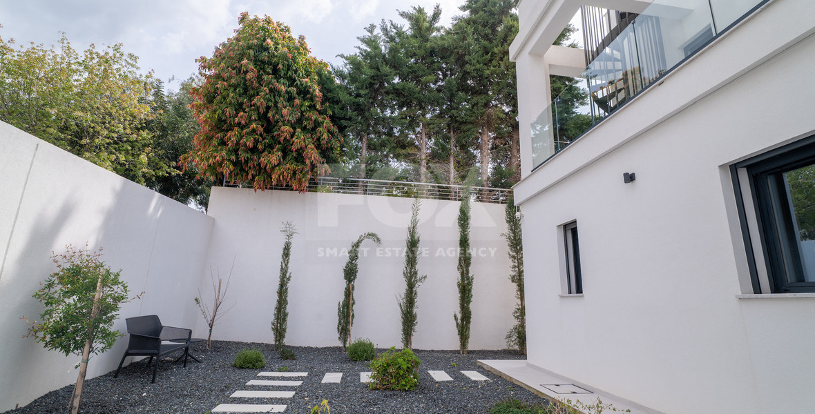 Luxury Five-Bedroom Villa with Panoramic Sea Views for Sale in Agios Athanasios,