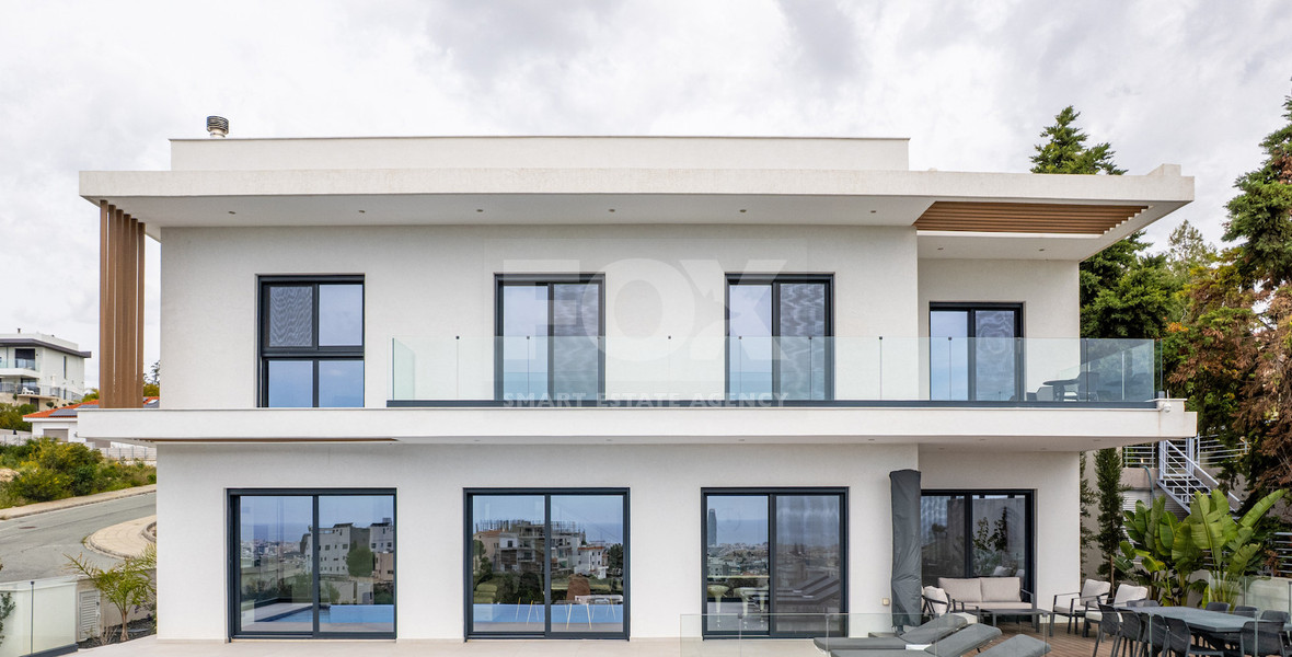 Luxury Five-Bedroom Villa with Panoramic Sea Views for Sale in Agios Athanasios,