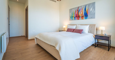 Luxury Five-Bedroom Villa with Panoramic Sea Views for Sale in Agios Athanasios,