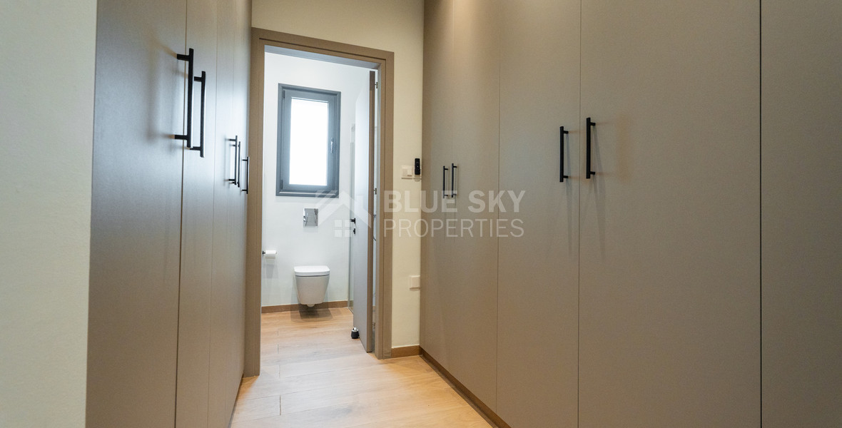 Luxury Five-Bedroom Villa with Panoramic Sea Views for Sale in Agios Athanasios,