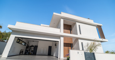 Luxury Five-Bedroom Villa with Panoramic Sea Views for Sale in Agios Athanasios,