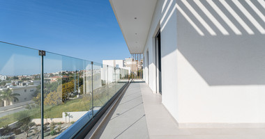 Luxury Five-Bedroom Villa with Panoramic Sea Views for Sale in Agios Athanasios,