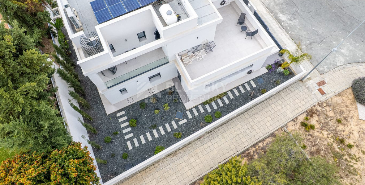 Luxury Five-Bedroom Villa with Panoramic Sea Views for Sale in Agios Athanasios,
