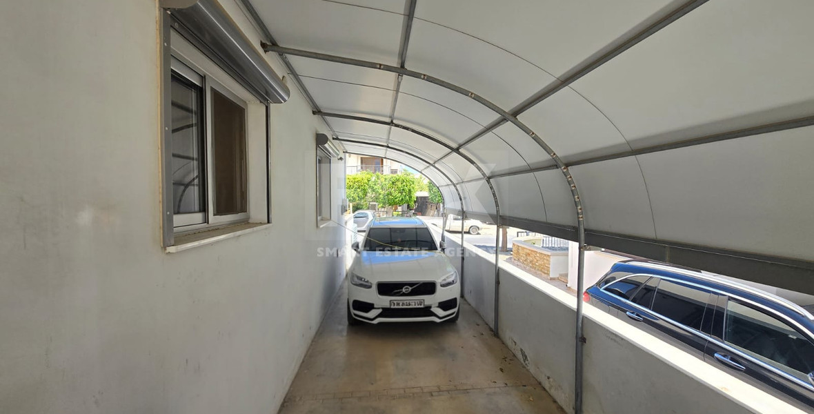 Three-Bedroom Semi-Detached House for Sale in Mesa Geitonia City Centre