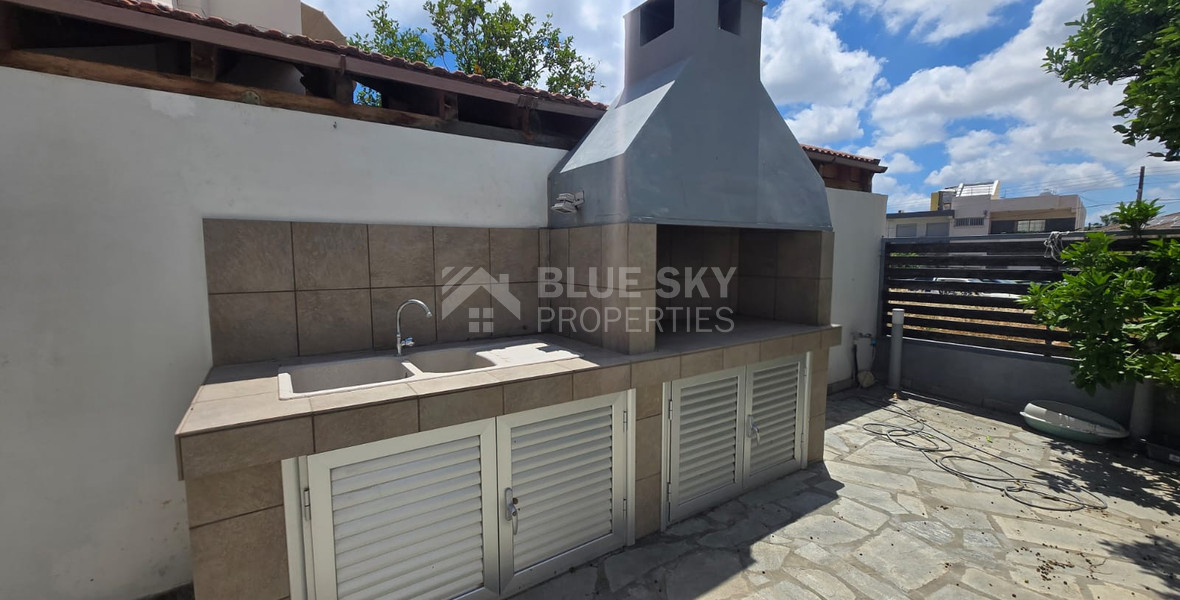 Three-Bedroom Semi-Detached House for Sale in Mesa Geitonia City Centre