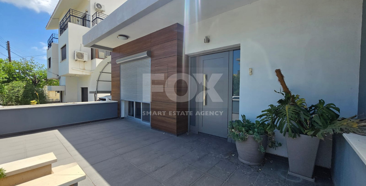 Three-Bedroom Semi-Detached House for Sale in Mesa Geitonia City Centre