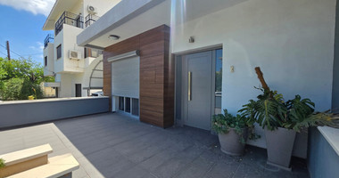 Three-Bedroom Semi-Detached House for Sale in Mesa Geitonia City Centre