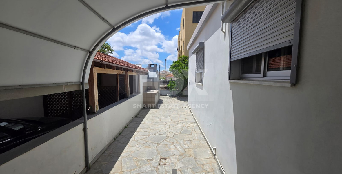 Three-Bedroom Semi-Detached House for Sale in Mesa Geitonia City Centre