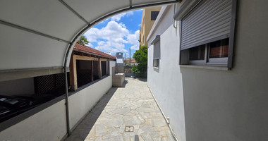 Three-Bedroom Semi-Detached House for Sale in Mesa Geitonia City Centre