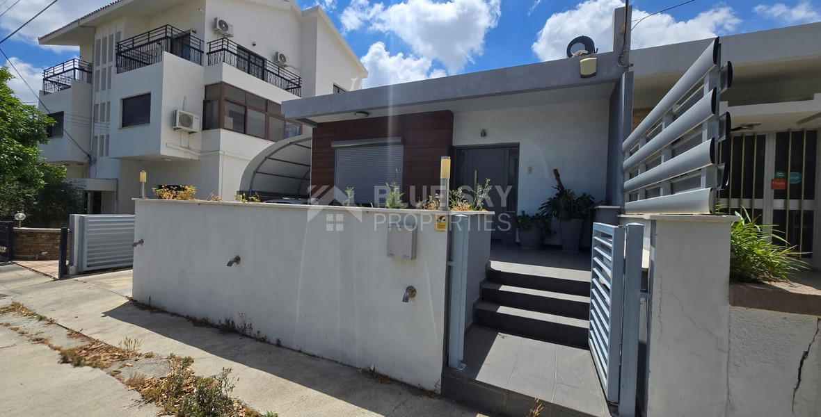 Three-Bedroom Semi-Detached House for Sale in Mesa Geitonia City Centre