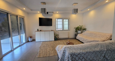 Three-Bedroom Semi-Detached House for Sale in Mesa Geitonia City Centre
