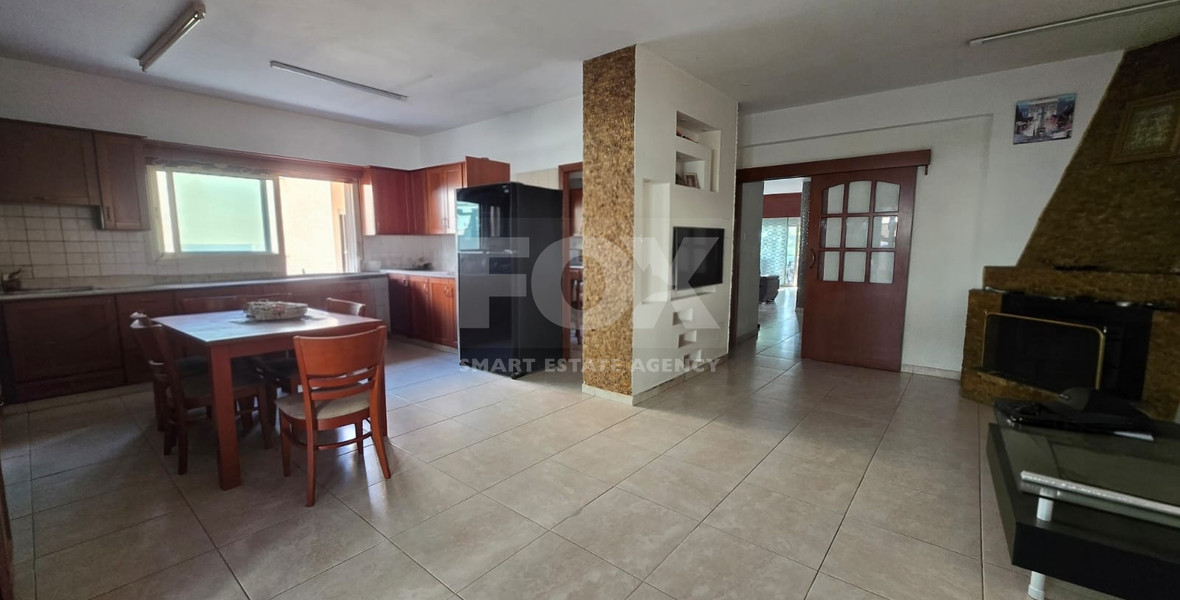 Six-Bedroom House with Two Independent Apartments for Rent in Agia Filaxi