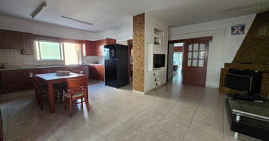 Six-Bedroom House with Two Independent Apartments for Rent in Agia Filaxi