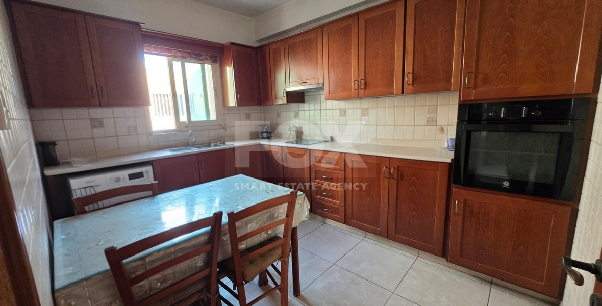 Six-Bedroom House with Two Independent Apartments for Rent in Agia Filaxi