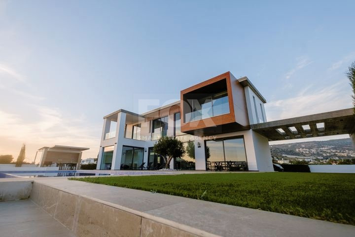 Four bedroom stunning , modern design villa for sale in Lower Peyia, Paphos.