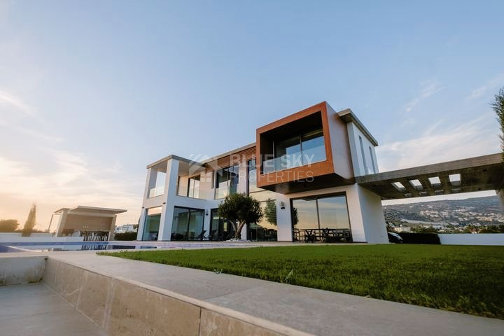 Four bedroom stunning , modern design villa for sale in Lower Peyia, Paphos.