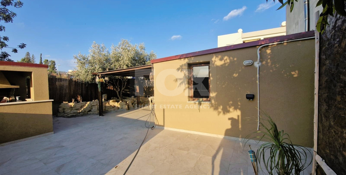 Residential Building with Main House & Two Independent Apartments for Rent in Agia Filaxi