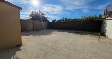 Residential Building with Main House & Two Independent Apartments for Rent in Agia Filaxi