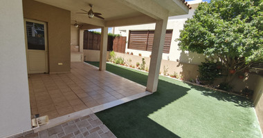 Spacious Semi-Detached Unfurnished Home in Central Mesa Geitonia