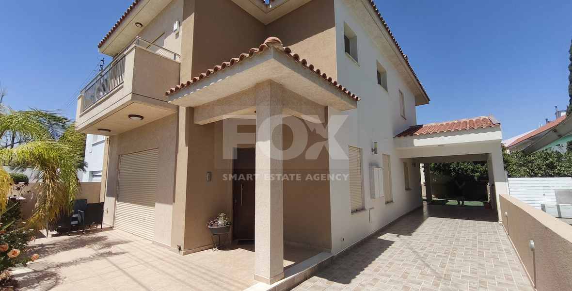 Spacious Semi-Detached Unfurnished Home in Central Mesa Geitonia