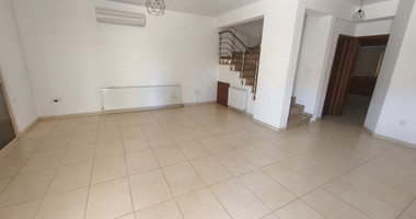 Spacious Semi-Detached Unfurnished Home in Central Mesa Geitonia
