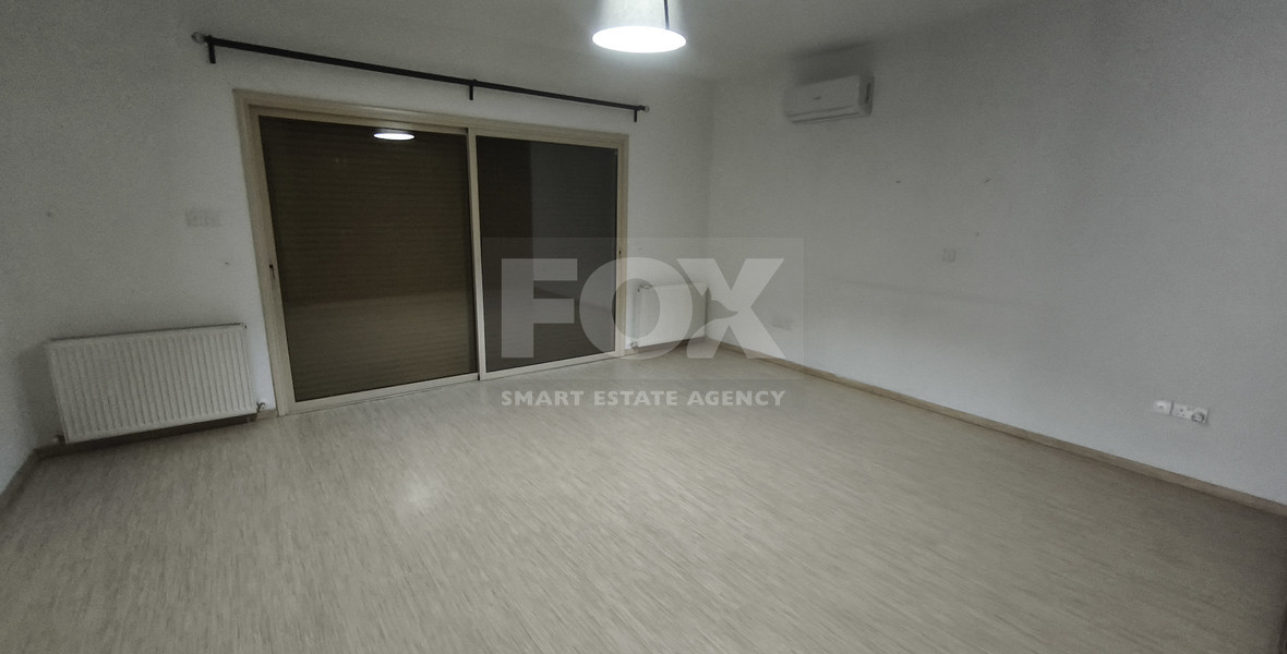 Spacious Semi-Detached Unfurnished Home in Central Mesa Geitonia