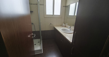 Spacious Semi-Detached Unfurnished Home in Central Mesa Geitonia