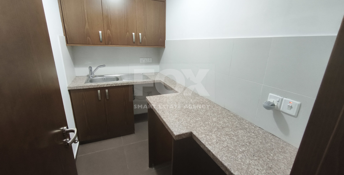 Spacious Semi-Detached Unfurnished Home in Central Mesa Geitonia