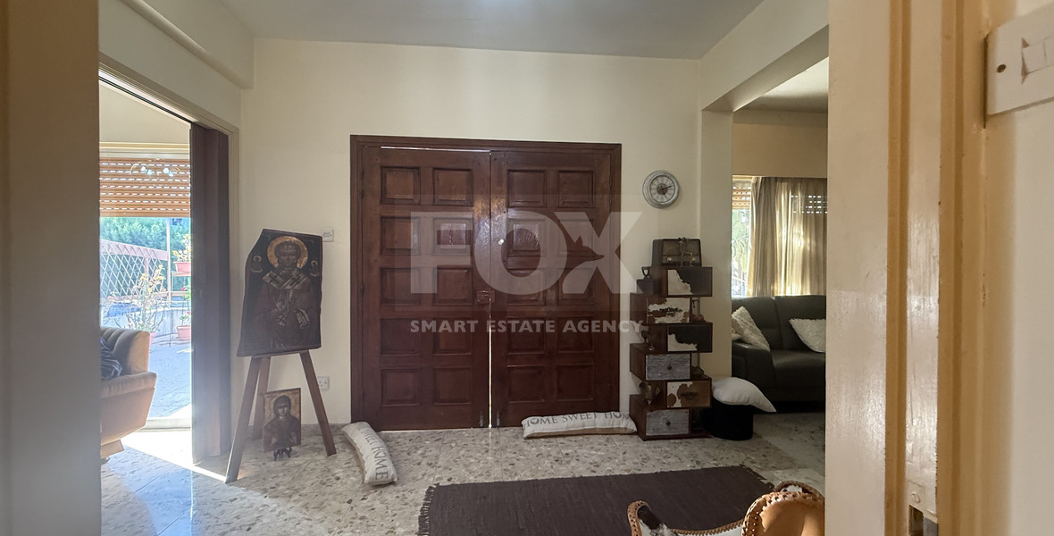 DETACHED 3 BEDROOM HOUSE IN CENTRAL LIMASSOL WITH EXTRA 1 BEDROOM SEMI BASEMENT APARTMENT AND SEPARATE STUDIO.