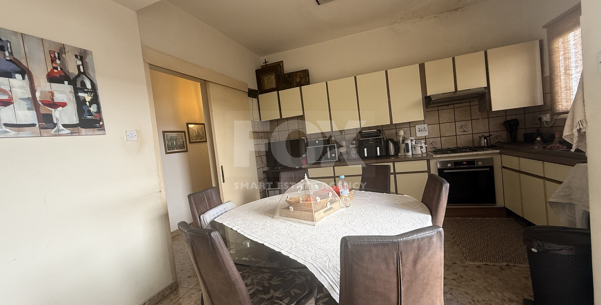 DETACHED 3 BEDROOM HOUSE IN CENTRAL LIMASSOL WITH EXTRA 1 BEDROOM SEMI BASEMENT APARTMENT AND SEPARATE STUDIO.