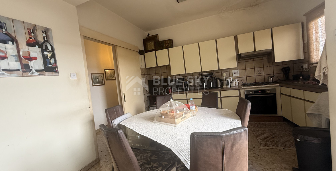 DETACHED 3 BEDROOM HOUSE IN CENTRAL LIMASSOL WITH EXTRA 1 BEDROOM SEMI BASEMENT APARTMENT AND SEPARATE STUDIO.
