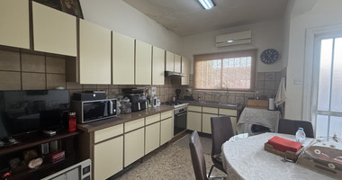 DETACHED 3 BEDROOM HOUSE IN CENTRAL LIMASSOL WITH EXTRA 1 BEDROOM SEMI BASEMENT APARTMENT AND SEPARATE STUDIO.