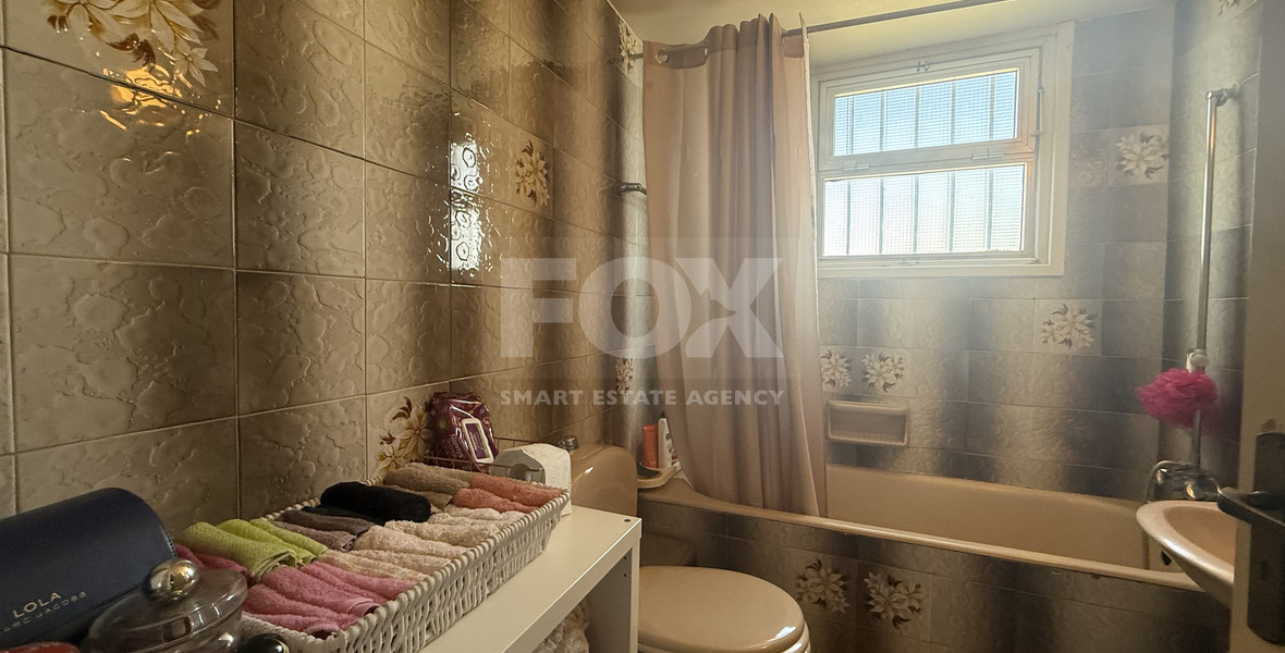 DETACHED 3 BEDROOM HOUSE IN CENTRAL LIMASSOL WITH EXTRA 1 BEDROOM SEMI BASEMENT APARTMENT AND SEPARATE STUDIO.