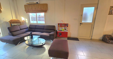 Four bedroom spacious semidetached house in Omonoia, Limassol for rent