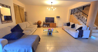 Four bedroom spacious semidetached house in Omonoia, Limassol for rent