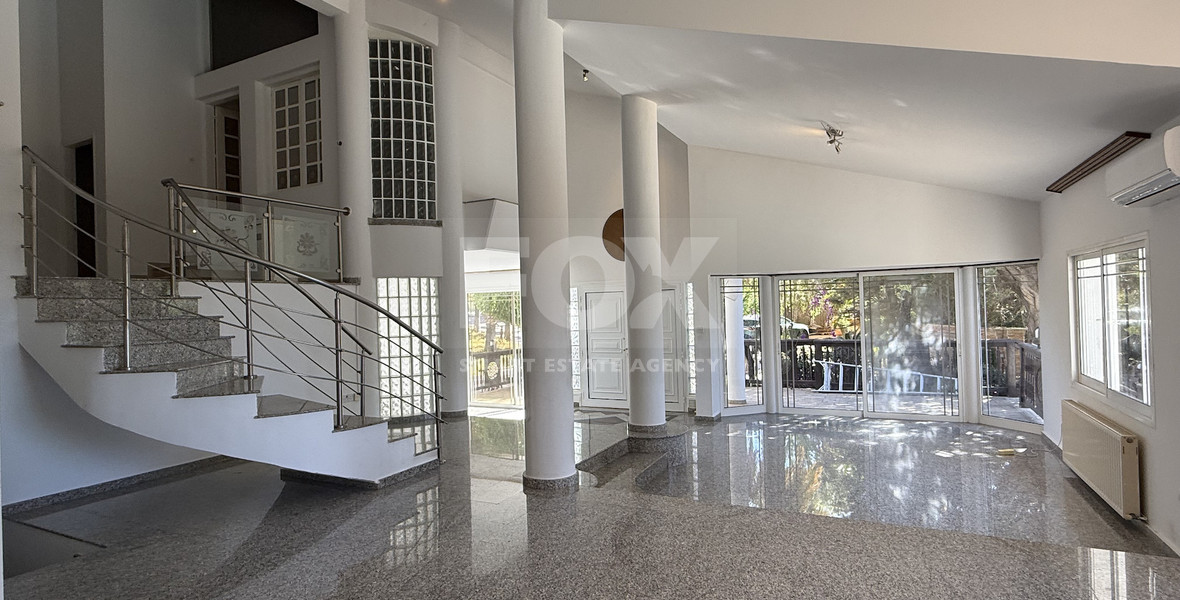 RENT: Versatile Residential or Commercial Property with Extensive Grounds in Kato Polemidia with easy access to all arteries of Limassol.