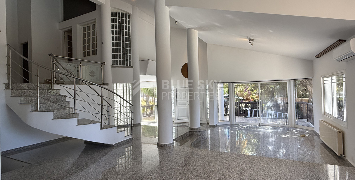 RENT: Versatile Residential or Commercial Property with Extensive Grounds in Kato Polemidia with easy access to all arteries of Limassol.