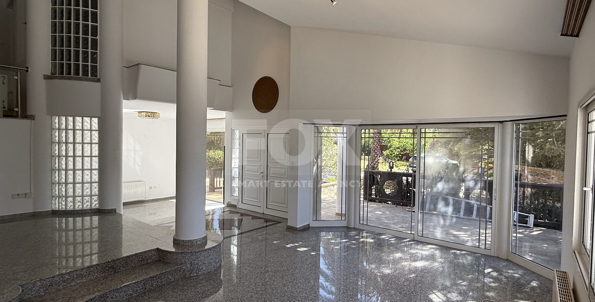 RENT: Versatile Residential or Commercial Property with Extensive Grounds in Kato Polemidia with easy access to all arteries of Limassol.