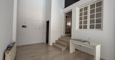 RENT: Versatile Residential or Commercial Property with Extensive Grounds in Kato Polemidia with easy access to all arteries of Limassol.