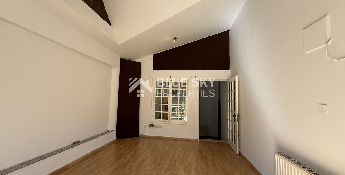 RENT: Versatile Residential or Commercial Property with Extensive Grounds in Kato Polemidia with easy access to all arteries of Limassol.