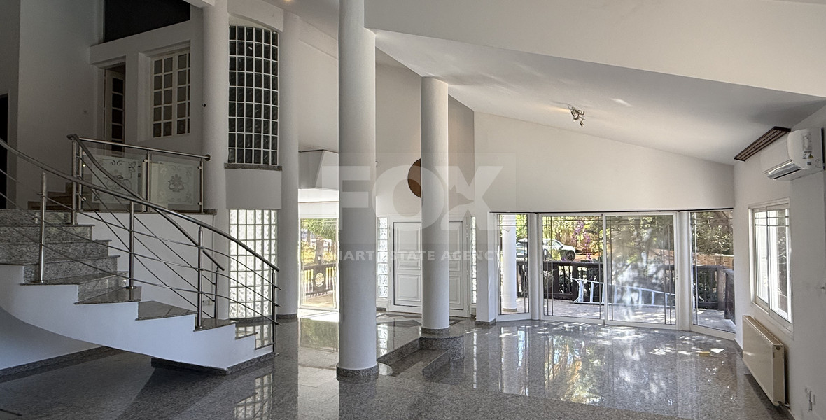 RENT: Versatile Residential or Commercial Property with Extensive Grounds in Kato Polemidia with easy access to all arteries of Limassol.