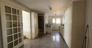 RENT: Versatile Residential or Commercial Property with Extensive Grounds in Kato Polemidia with easy access to all arteries of Limassol.