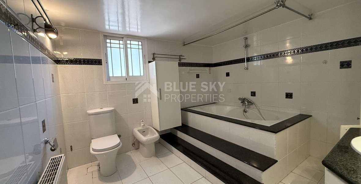 RENT: Versatile Residential or Commercial Property with Extensive Grounds in Kato Polemidia with easy access to all arteries of Limassol.