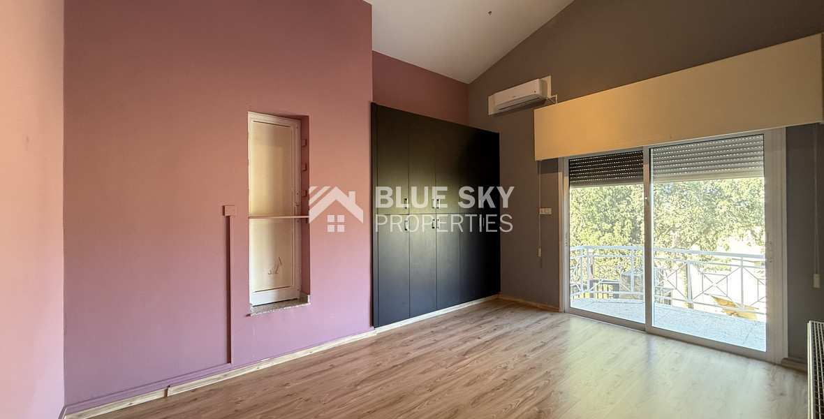 RENT: Versatile Residential or Commercial Property with Extensive Grounds in Kato Polemidia with easy access to all arteries of Limassol.