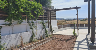 Modern 3-Bedroom Bungalow for Rent in Moni, Limassol – Sea & Mountain Views