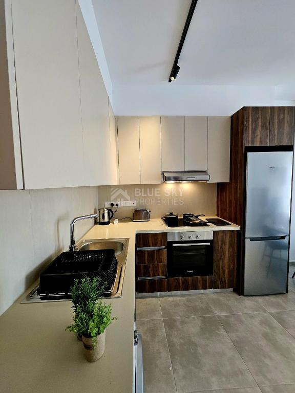Modern Fully Furnished 2-Bedroom Apartment with Communal Pool in Universal, Paphos