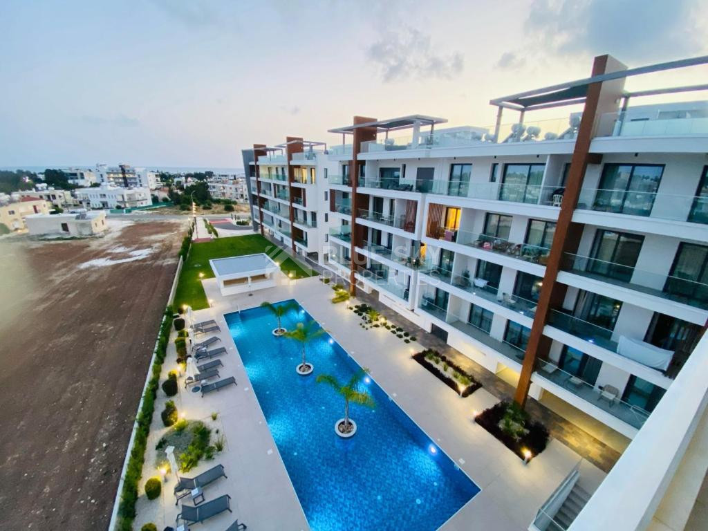 Modern Fully Furnished 2-Bedroom Apartment with Communal Pool in Universal, Paphos