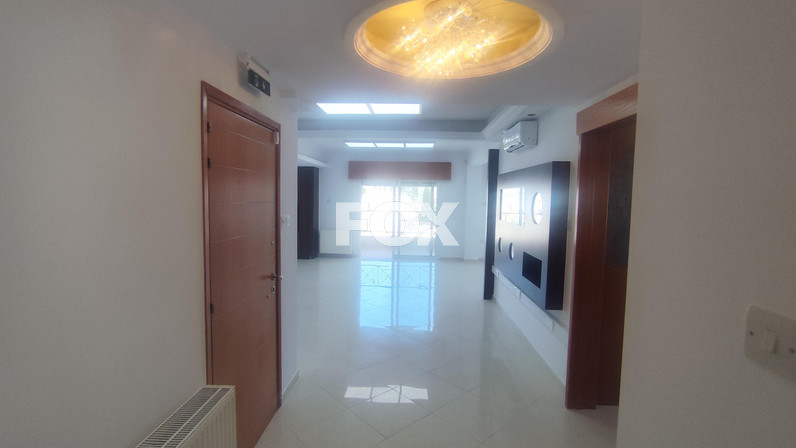 Office 185 m² for rent in Mesa Geitonia, Limassol, Cyprus