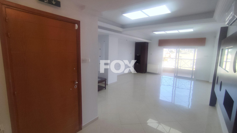 Office 185 m² for rent in Mesa Geitonia, Limassol, Cyprus